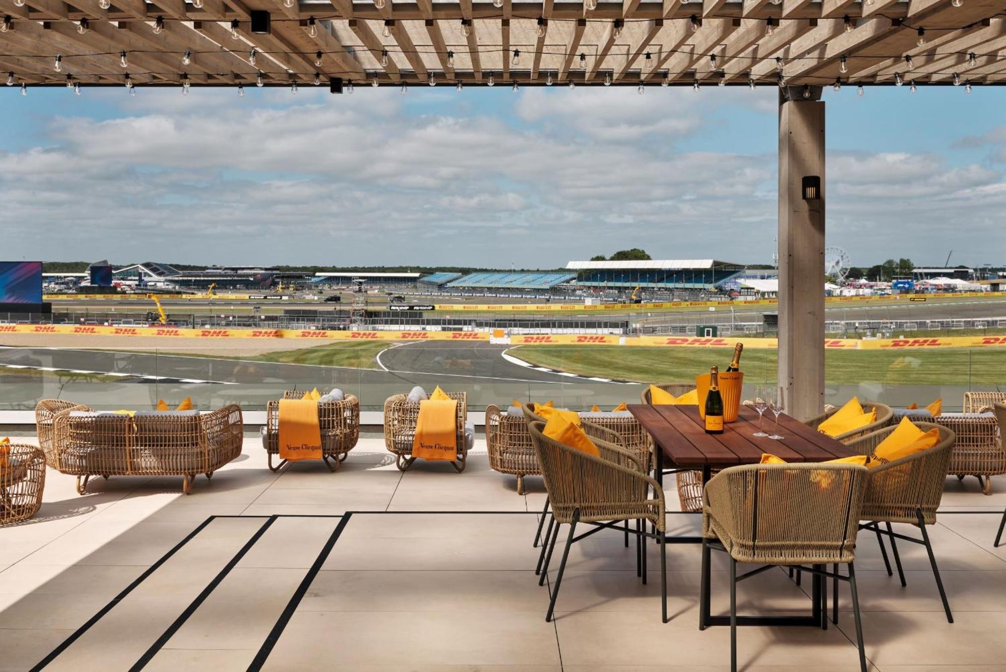Escapade Silverstone Towcester Exterior photo